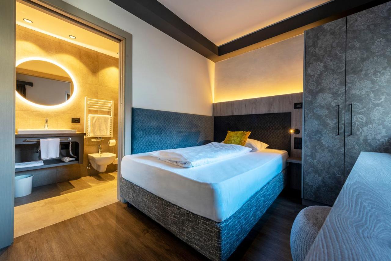 Hotel Ideal Park Λάιβες Δωμάτιο φωτογραφία